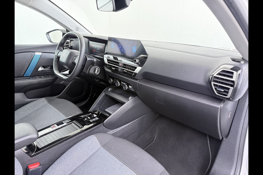 Citroën Ë-C4 Feel 50kWh 360°Camera 3D-Navi Ecc Apple Carplay Android Auto Cruise Control Regen-Lichtsensor Pdc Led Lmv SOH 89% Lane Assist Isofix Connected Apps Bluetooth DAB 1e Eigenaar Dealeronderhouden Origineel Nederlandse Auto