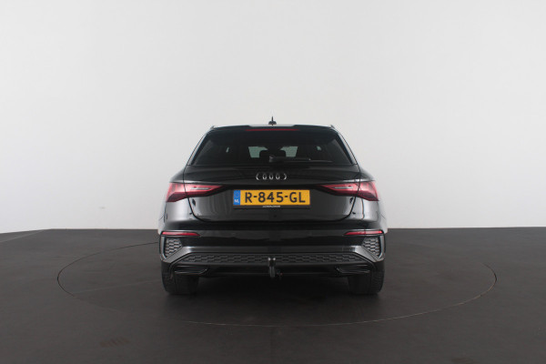 Audi A3 Sportback 40 TFSI e S line edition > Sfeerverlichting/18inch/Trekhaak/Plug in hybrid/Mythos Black