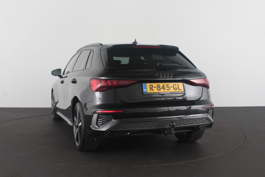 Audi A3 Sportback 40 TFSI e S line edition > Sfeerverlichting/18inch/Trekhaak/Plug in hybrid/Mythos Black