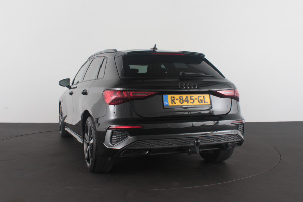 Audi A3 Sportback 40 TFSI e S line edition > Sfeerverlichting/18inch/Trekhaak/Plug in hybrid/Mythos Black