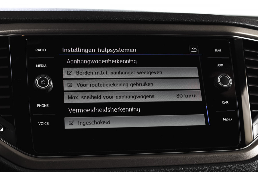 Volkswagen T-Roc 1.5 TSI Style Business 150 PK | Adapt.Cruise | PDC | Camera | NAV+App.Connect | Auto.Airco | Elek. Klep | LM 18" | Org. NL