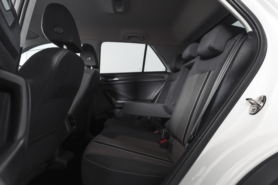 Volkswagen T-Roc 1.5 TSI Style Business 150 PK | Adapt.Cruise | PDC | Camera | NAV+App.Connect | Auto.Airco | Elek. Klep | LM 18" | Org. NL