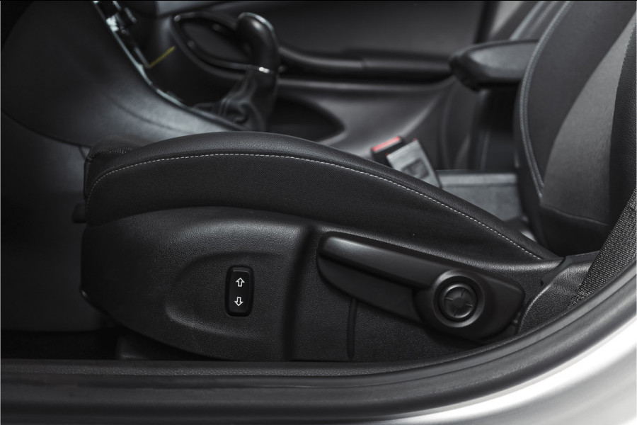 Opel Astra Sports Tourer 1.4 Turbo Innovation | Cruise | PDC | Camera | NAV + App.Connect | Auto.Airco | Afn. Trekhaak | Elek. Klep | LM 17" |