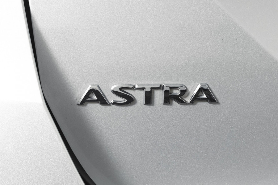 Opel Astra Sports Tourer 1.4 Turbo Innovation | Cruise | PDC | Camera | NAV + App.Connect | Auto.Airco | Afn. Trekhaak | Elek. Klep | LM 17" |
