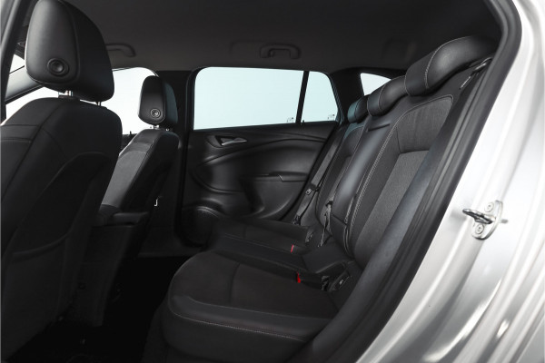 Opel Astra Sports Tourer 1.4 Turbo Innovation | Cruise | PDC | Camera | NAV + App.Connect | Auto.Airco | Afn. Trekhaak | Elek. Klep | LM 17" |