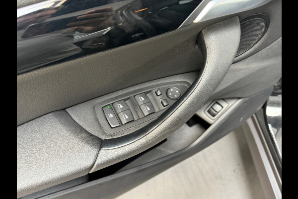 BMW X1 XDrive25e High Executive | HUD | Camera | Leder | Led | Stoelverwarming | Plug in Hybrid