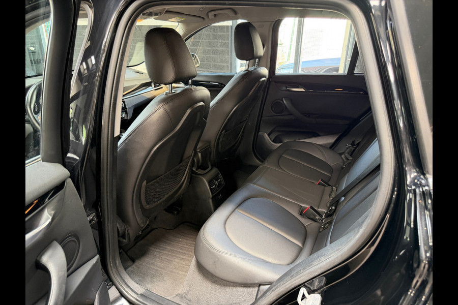 BMW X1 XDrive25e High Executive | HUD | Camera | Leder | Led | Stoelverwarming | Plug in Hybrid