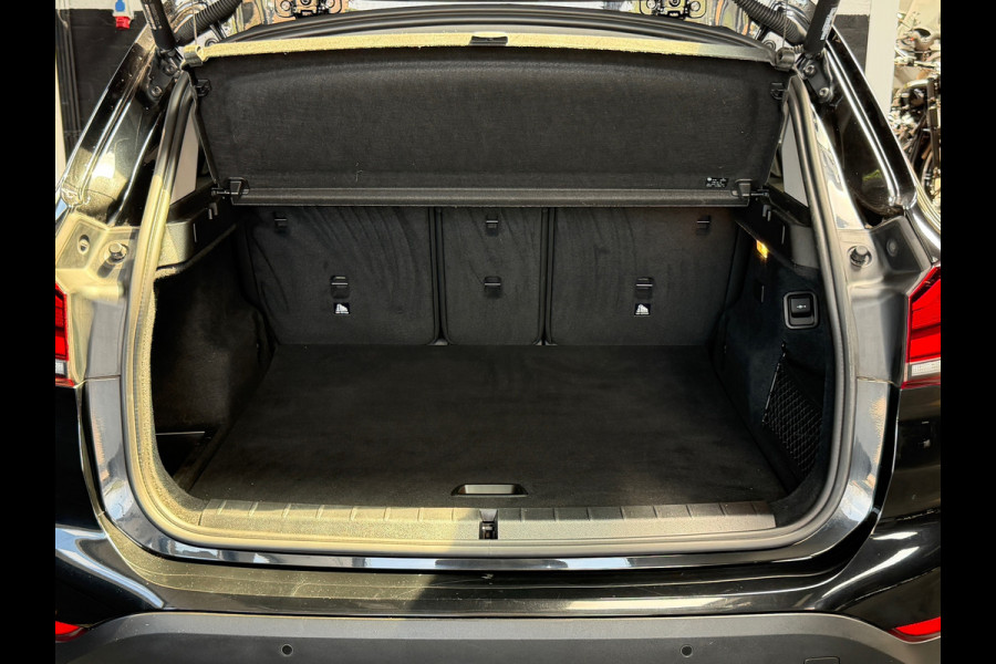 BMW X1 XDrive25e High Executive | HUD | Camera | Leder | Led | Stoelverwarming | Plug in Hybrid