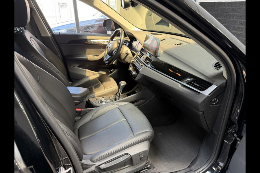 BMW X1 XDrive25e High Executive | HUD | Camera | Leder | Led | Stoelverwarming | Plug in Hybrid