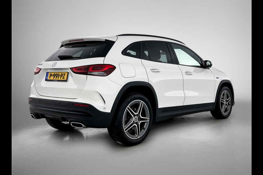 Mercedes-Benz GLA 250 e Business Solution AMG Limited lichtmetalen velgen | Wide screen | Navigatie MBUX | Parking support met camera Inclusief 24 maanden MB Certified garantie voor Europa.