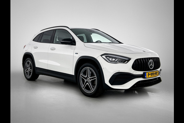 Mercedes-Benz GLA 250 e Business Solution AMG Limited lichtmetalen velgen | Wide screen | Navigatie MBUX | Parking support met camera Inclusief 24 maanden MB Certified garantie voor Europa.
