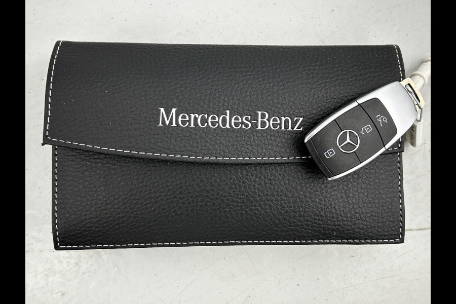 Mercedes-Benz GLA 250 e Business Solution AMG Limited lichtmetalen velgen | Wide screen | Navigatie MBUX | Parking support met camera Inclusief 24 maanden MB Certified garantie voor Europa.
