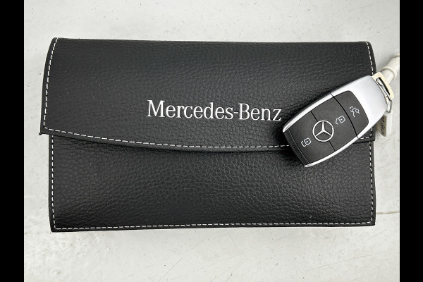 Mercedes-Benz GLA 250 e Business Solution AMG Limited lichtmetalen velgen | Wide screen | Navigatie MBUX | Parking support met camera Inclusief 24 maanden MB Certified garantie voor Europa.