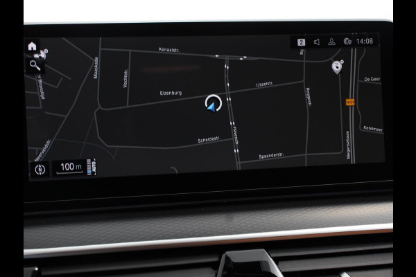 BMW 5 Serie Touring 530e M-Sport High Executive Cimate control Cruise control Navigatie Apple Carplay/ Android Auto Parkeersensoren Camera Lichtmetalen velgen Led