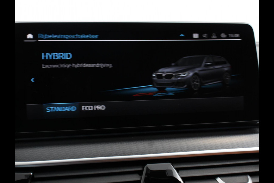 BMW 5 Serie Touring 530e M-Sport High Executive Cimate control Cruise control Navigatie Apple Carplay/ Android Auto Parkeersensoren Camera Lichtmetalen velgen Led