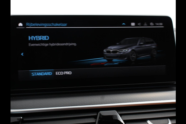 BMW 5 Serie Touring 530e M-Sport High Executive Cimate control Cruise control Navigatie Apple Carplay/ Android Auto Parkeersensoren Camera Lichtmetalen velgen Led