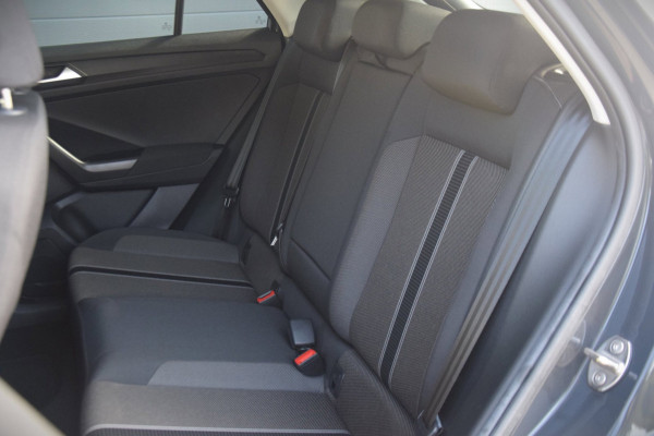 Volkswagen T-Roc 1.5 TSI Style PANORAMADAK/LED KOPLAMPEN/EXECUTIVE EN SPIEGEL-PAKKET