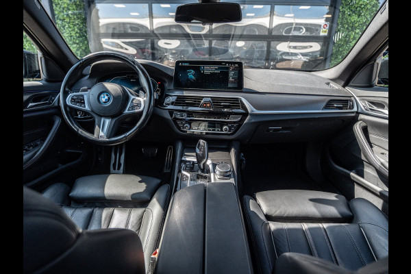BMW 5 Serie 530e xDrive 292PK High Executive | M-Sport Shadow | HUD | CoPilot | Ambient