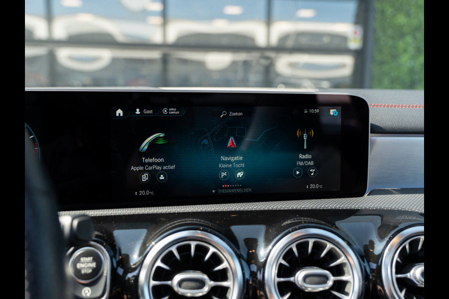 Mercedes-Benz CLA-Klasse 200 Business Solution AMG Night | Pano | Sfeer | Camera | BTW