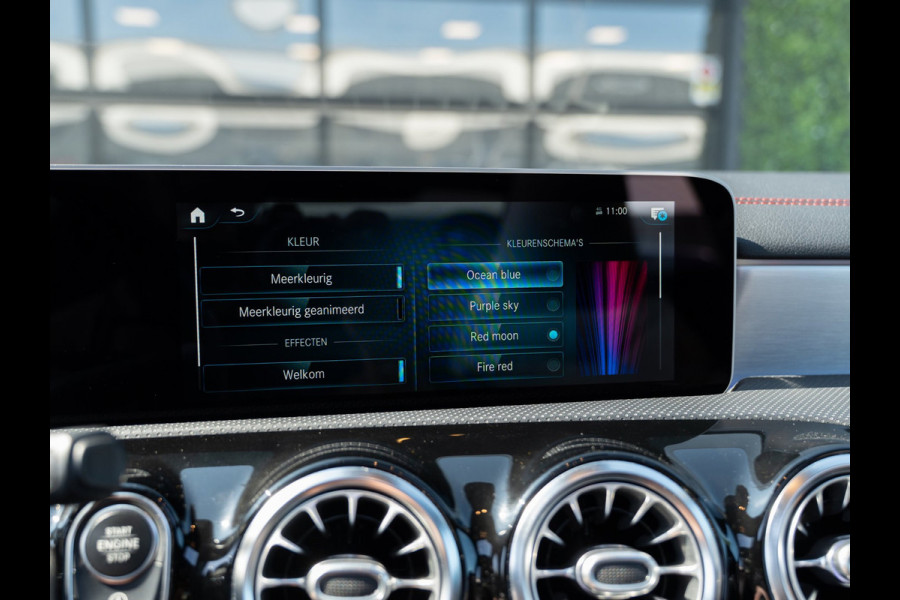 Mercedes-Benz CLA-Klasse 200 Business Solution AMG Night | Pano | Sfeer | Camera | BTW