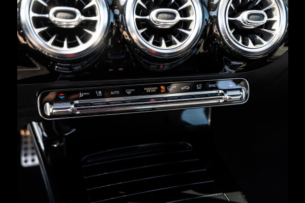 Mercedes-Benz CLA-Klasse 200 Business Solution AMG Night | Pano | Sfeer | Camera | BTW