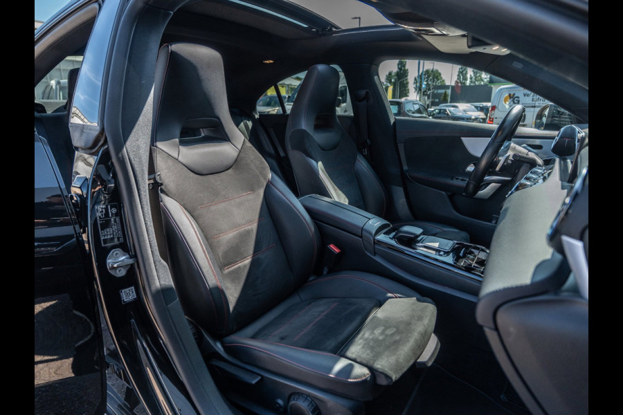 Mercedes-Benz CLA-Klasse 200 Business Solution AMG Night | Pano | Sfeer | Camera | BTW