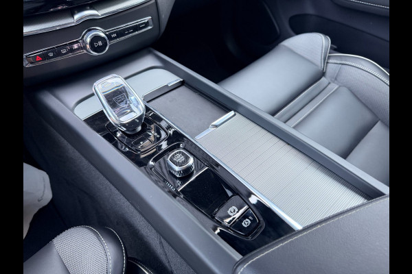 Volvo XC60 2.0 T6 Plug-in hybrid AWD Plus Black Edition | PANO | ACC | 21 INCH | 1E EIG | FABRIEKSGARANTIE