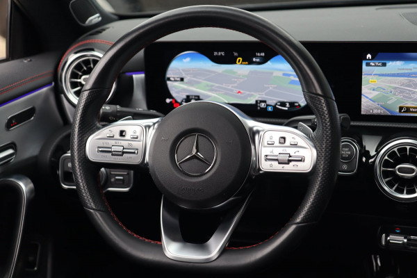 Mercedes-Benz CLA-Klasse 200 AMG Line Premium Plus / PANO / MEMORY / BURMESTER / KEYLESS / CAMERA