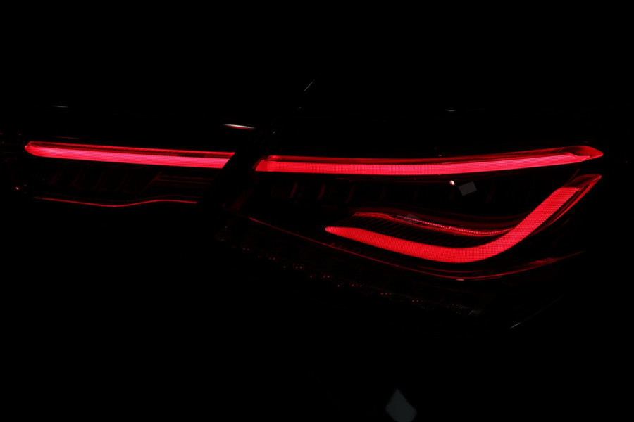 Mercedes-Benz CLA-Klasse 200 AMG Line Premium Plus / PANO / MEMORY / BURMESTER / KEYLESS / CAMERA