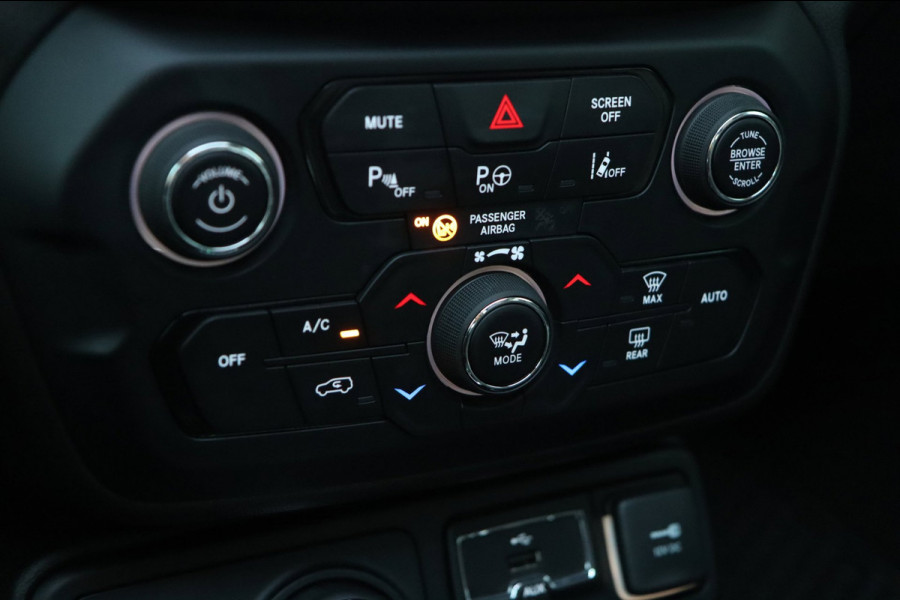 Jeep Renegade 4xe 240 Plug-in Hybrid Electric S / PANO / ACC / KEYLESS / CAMERA / CARPLAY