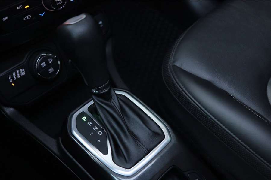 Jeep Renegade 4xe 240 Plug-in Hybrid Electric S / PANO / ACC / KEYLESS / CAMERA / CARPLAY