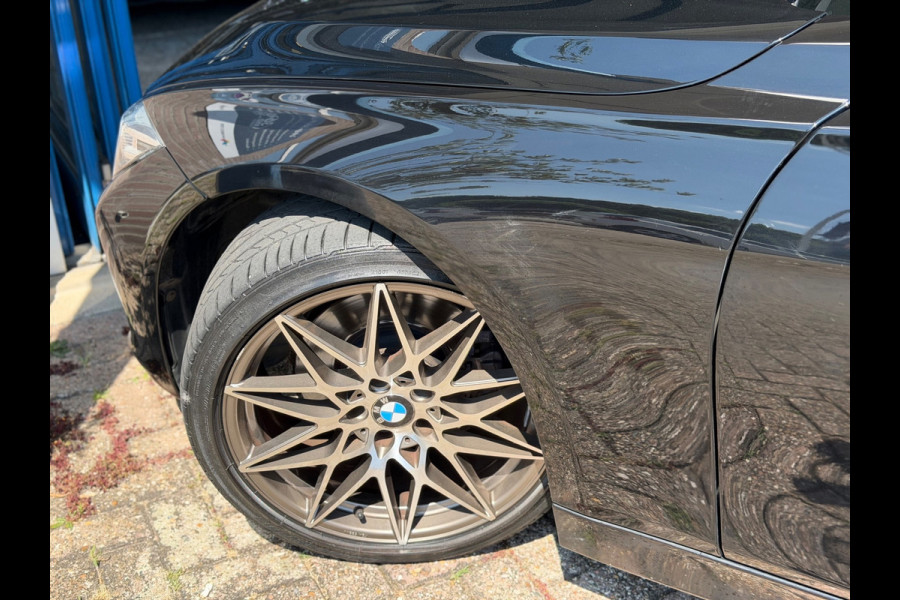 BMW 3 Serie Touring 330i MSport Edition 2018 AUT NAVI LM NAP