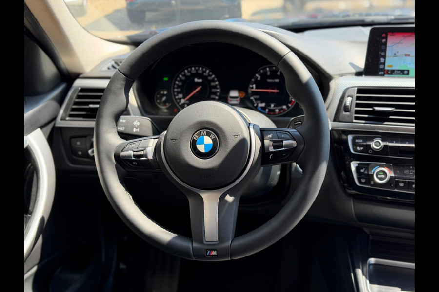 BMW 3 Serie Touring 330i MSport Edition 2018 AUT NAVI LM NAP