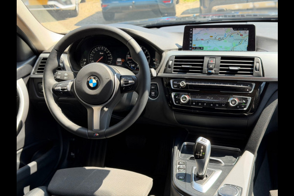 BMW 3 Serie Touring 330i MSport Edition 2018 AUT NAVI LM NAP
