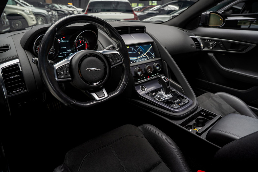 Jaguar F-Type 2.0T R-Dynamic Leer Camera Meridian Massage S. Stoelverwarming PDC Climate control Cruise control LM velgen