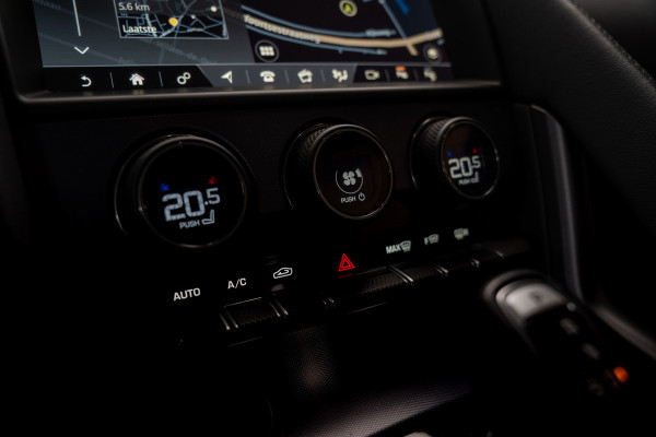 Jaguar F-Type 2.0T R-Dynamic Leer Camera Meridian Massage S. Stoelverwarming PDC Climate control Cruise control LM velgen