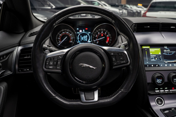Jaguar F-Type 2.0T R-Dynamic Leer Camera Meridian Massage S. Stoelverwarming PDC Climate control Cruise control LM velgen