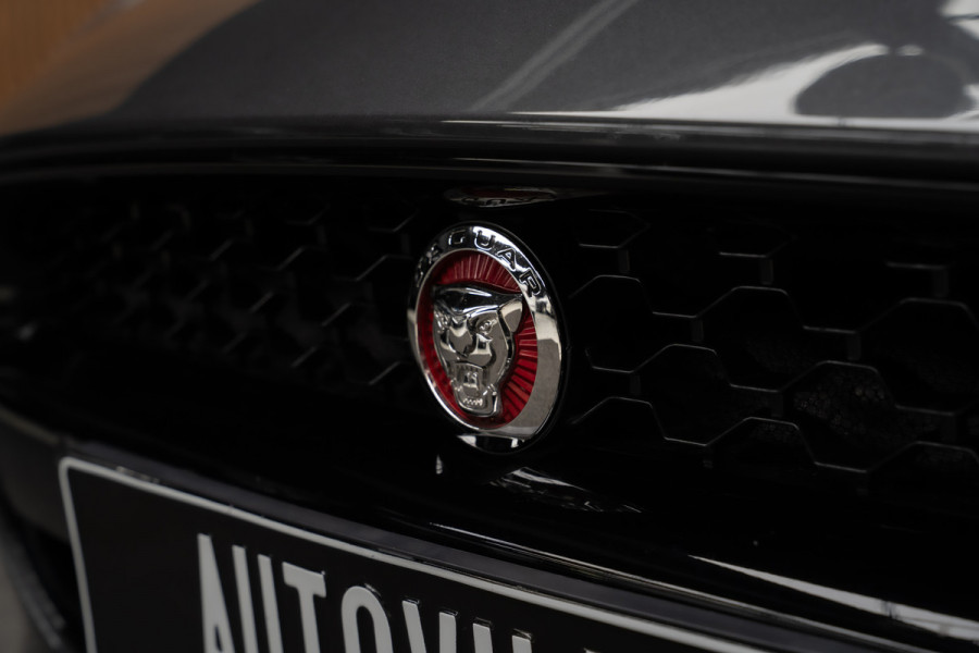 Jaguar F-Type 2.0T R-Dynamic Leer Camera Meridian Massage S. Stoelverwarming PDC Climate control Cruise control LM velgen