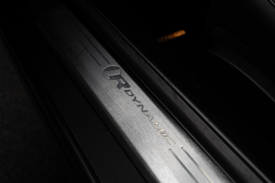 Jaguar F-Type 2.0T R-Dynamic Leer Camera Meridian Massage S. Stoelverwarming PDC Climate control Cruise control LM velgen