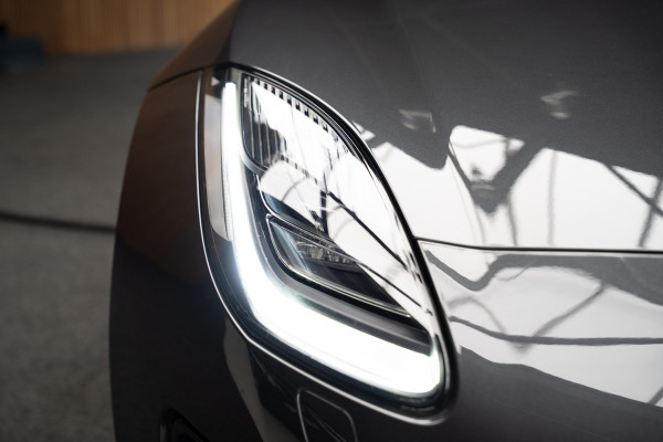 Jaguar F-Type 2.0T R-Dynamic Leer Camera Meridian Massage S. Stoelverwarming PDC Climate control Cruise control LM velgen