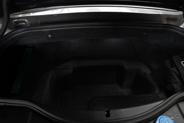 Jaguar F-Type 2.0T R-Dynamic Leer Camera Meridian Massage S. Stoelverwarming PDC Climate control Cruise control LM velgen