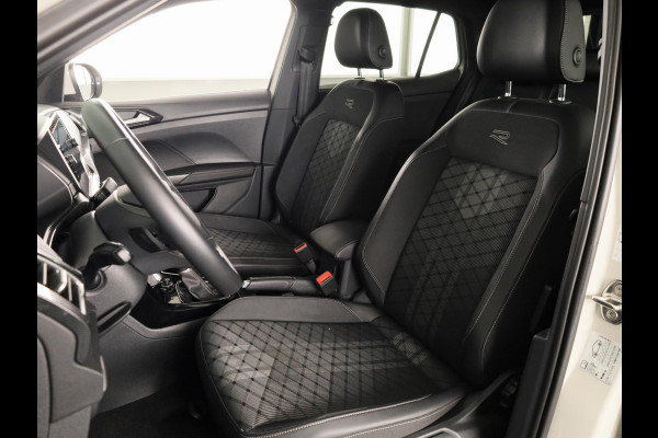 Volkswagen T-Cross 1.5 TSI R-Line 150 pk Automaat (DSG) | Navigatie | Trekhaak (afneembaar) | Parkeersensoren | Achteruitrijcamera | Matrix LED koplampen | R-Line |