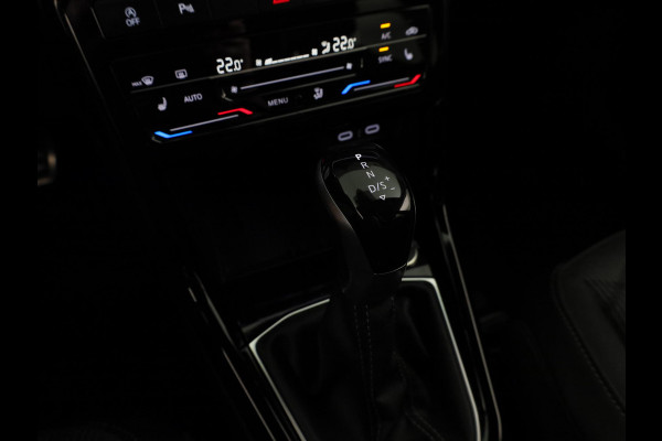 Volkswagen T-Cross 1.5 TSI R-Line 150 pk Automaat (DSG) | Navigatie | Trekhaak (afneembaar) | Parkeersensoren | Achteruitrijcamera | Matrix LED koplampen | R-Line |