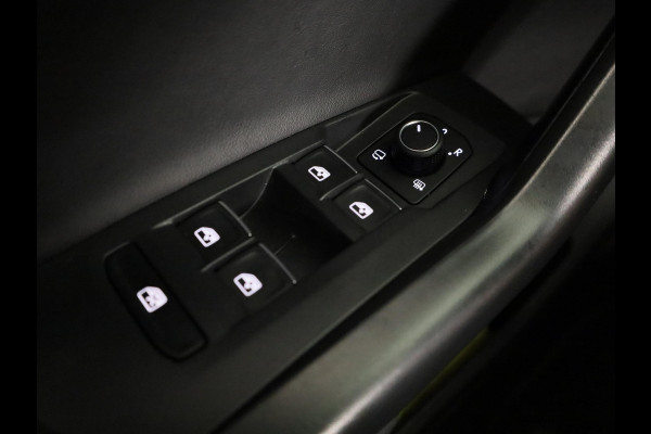 Volkswagen T-Cross 1.5 TSI R-Line 150 pk Automaat (DSG) | Navigatie | Trekhaak (afneembaar) | Parkeersensoren | Achteruitrijcamera | Matrix LED koplampen | R-Line |