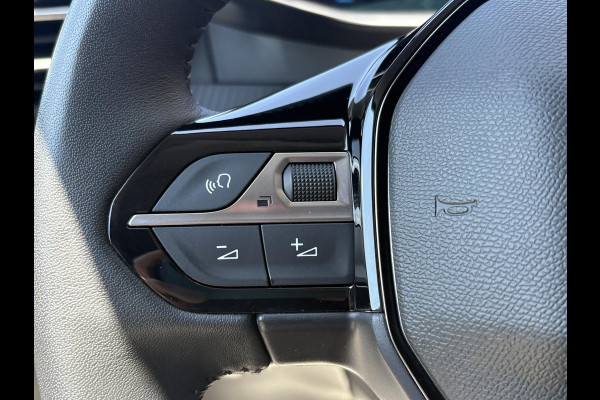 Peugeot e-208 EV Allure Pack 50 kWh | 98,7% SOH! | Achteruitrijcamera | Cruise Control | Navigatie | LM Velgen |