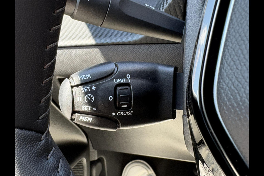 Peugeot e-208 EV Allure Pack 50 kWh | 98,7% SOH! | Achteruitrijcamera | Cruise Control | Navigatie | LM Velgen |
