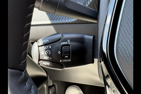 Peugeot e-208 EV Allure Pack 50 kWh | 98,7% SOH! | Achteruitrijcamera | Cruise Control | Navigatie | LM Velgen |