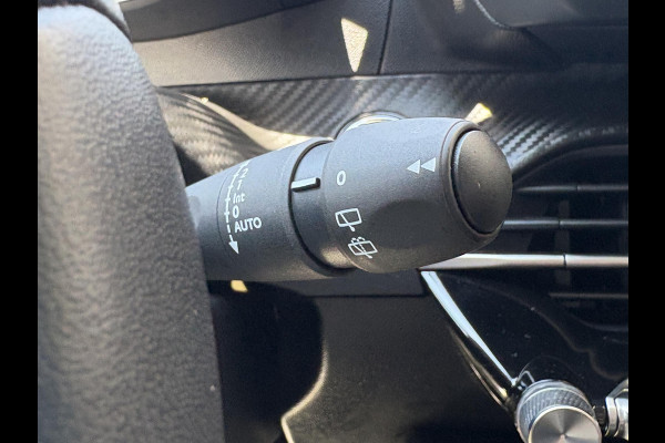 Peugeot e-208 EV Allure Pack 50 kWh | 98,7% SOH! | Achteruitrijcamera | Cruise Control | Navigatie | LM Velgen |