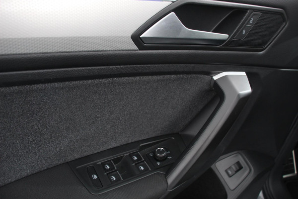 Volkswagen Tiguan Allspace 1.5 TSI Automaat Life 7p. Navigatie Apple Carplay/Android Auto Climate Control Lichtmetalen Velgen Camera Electrische Achterklep