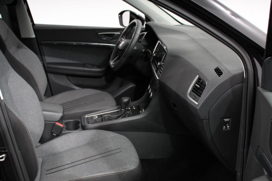 Seat Ateca 1.5 TSI DSG Style Nieuw type Climate Control Parkeer sensoren Cruise control DAB Led Lichtmetalen Velgen